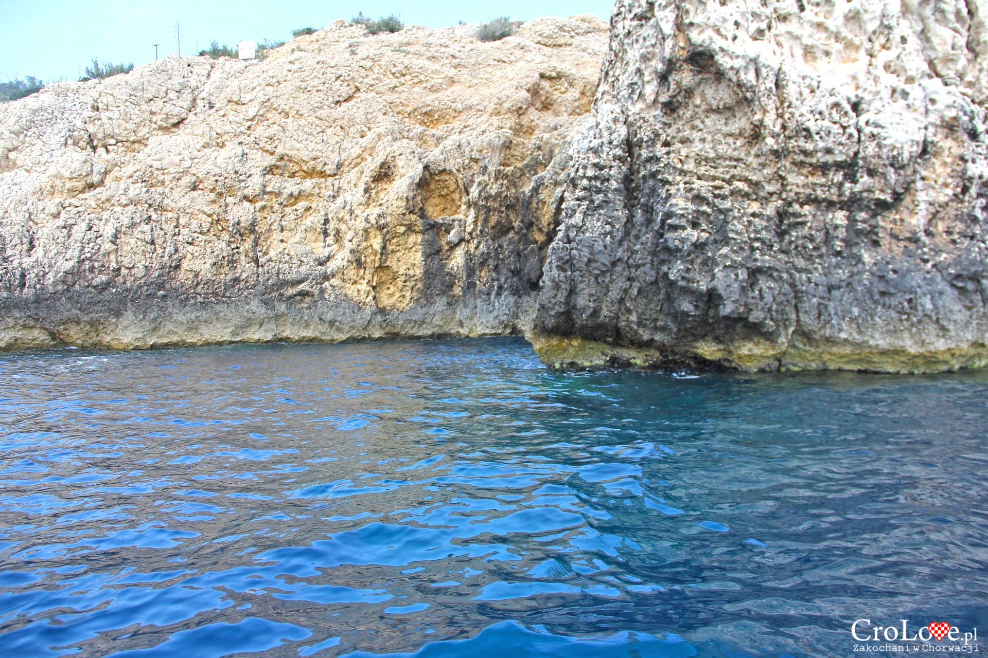 Błękitna jaskinia na wyspie Biševo