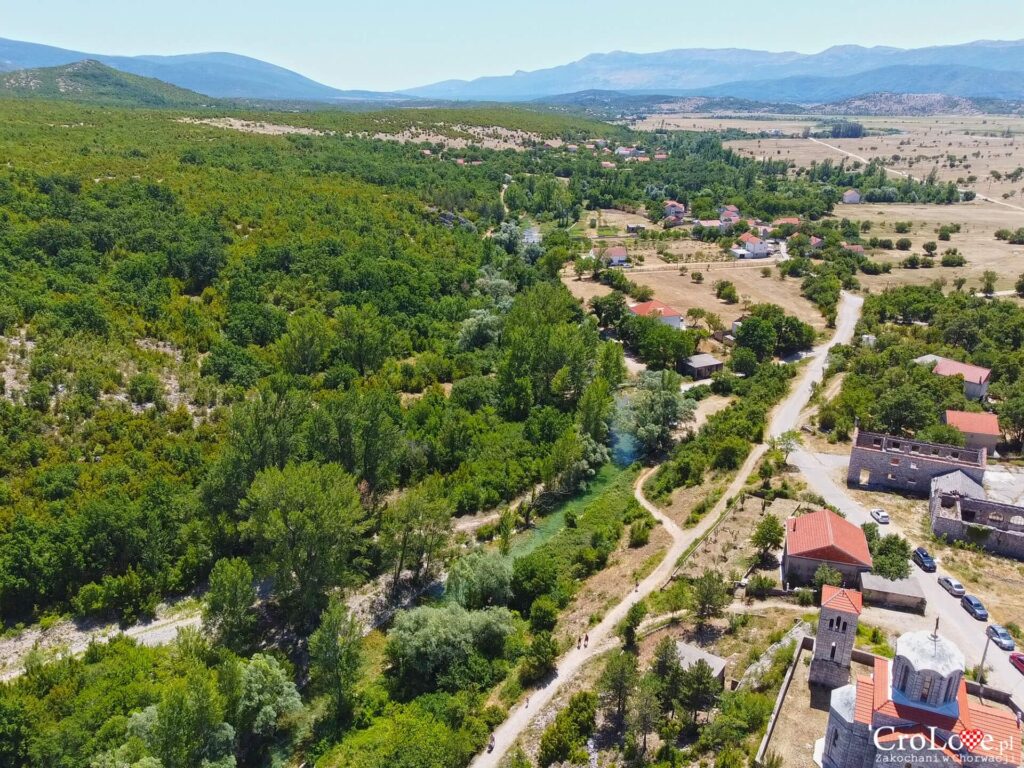 Izvor Cetine - źródło rzeki Cetina w Chorwacji