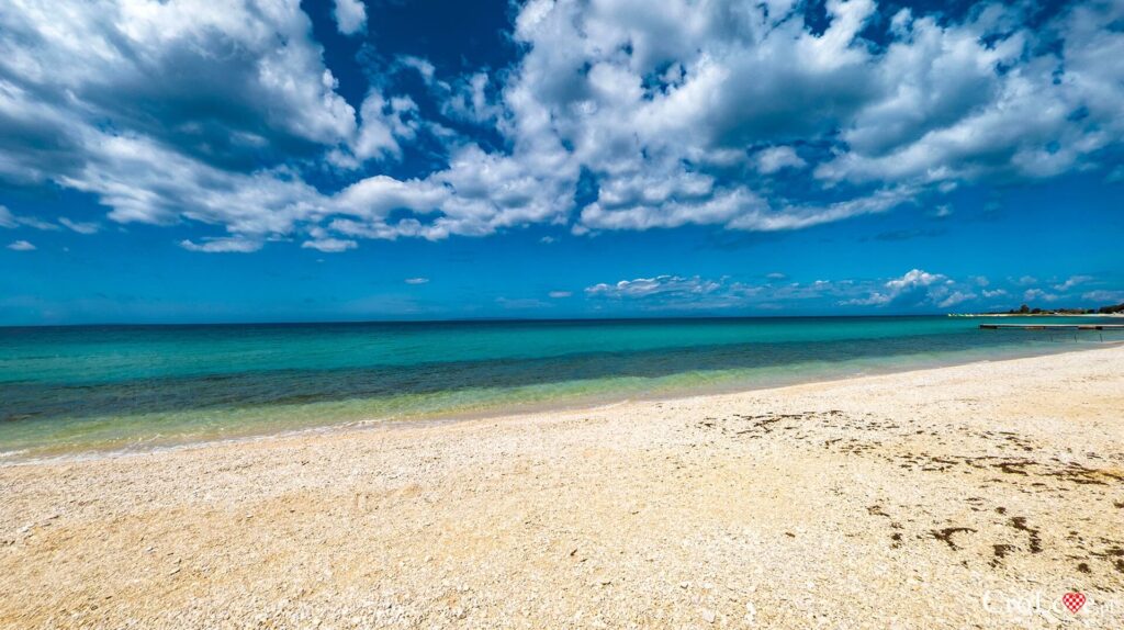 Plaża - Kemping Straško na wyspie Pag w Chorwacji